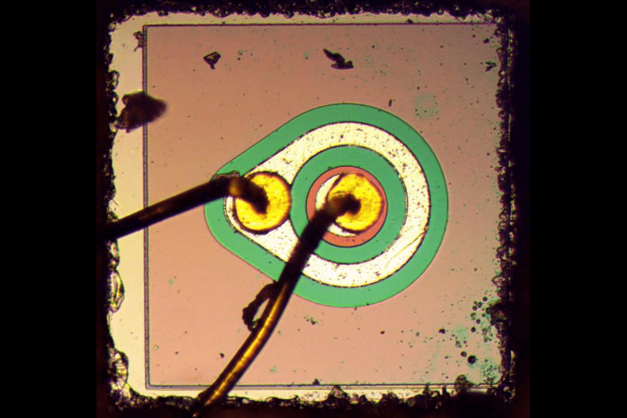 Hoerni's planar silicon transistor Hoerni's planar silicon transistor